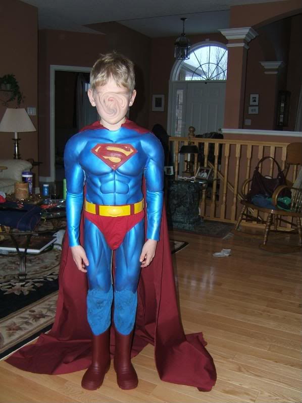 Superman!!,,,well superboy (kids suit) 8yr old